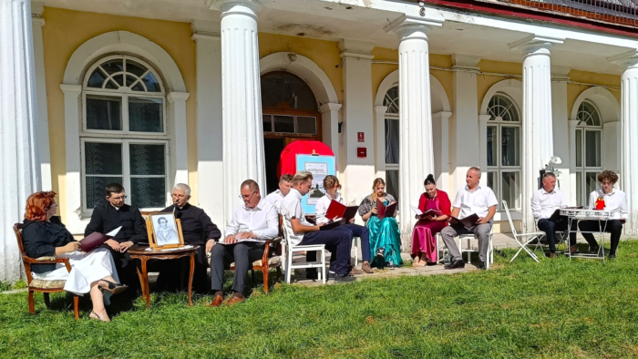 Read more about the article Krasnobrodzkie Narodowe Czytanie